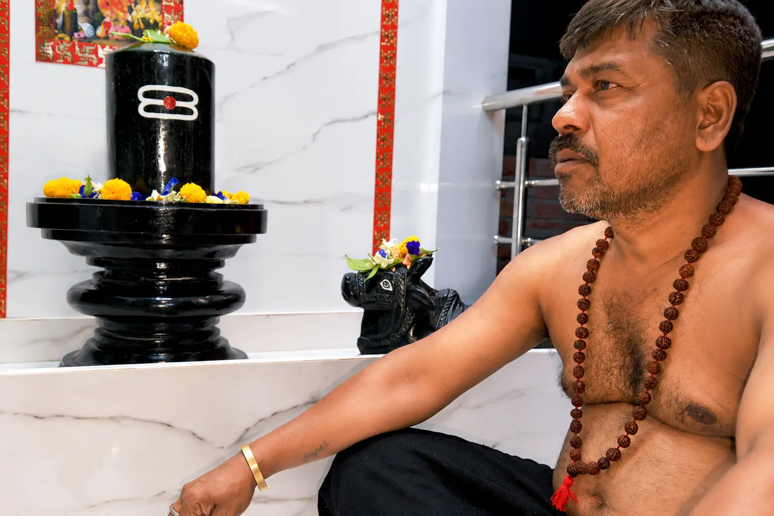 Priest at Bholenath Dham